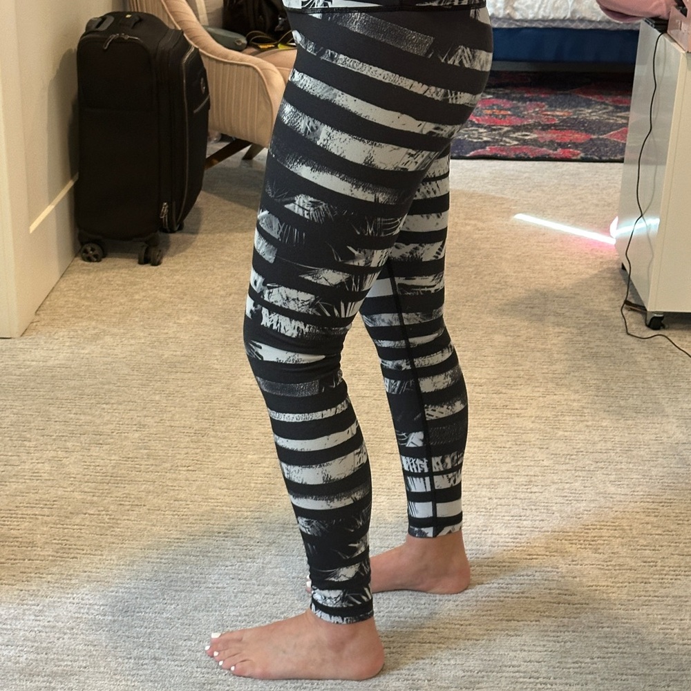 Striped Black and Gray yoga Leggings
